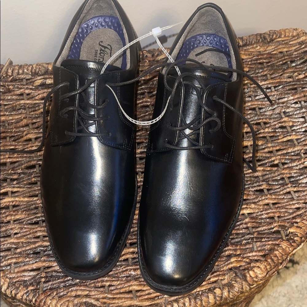 Florsheim Men's Classic Black Oxfords
